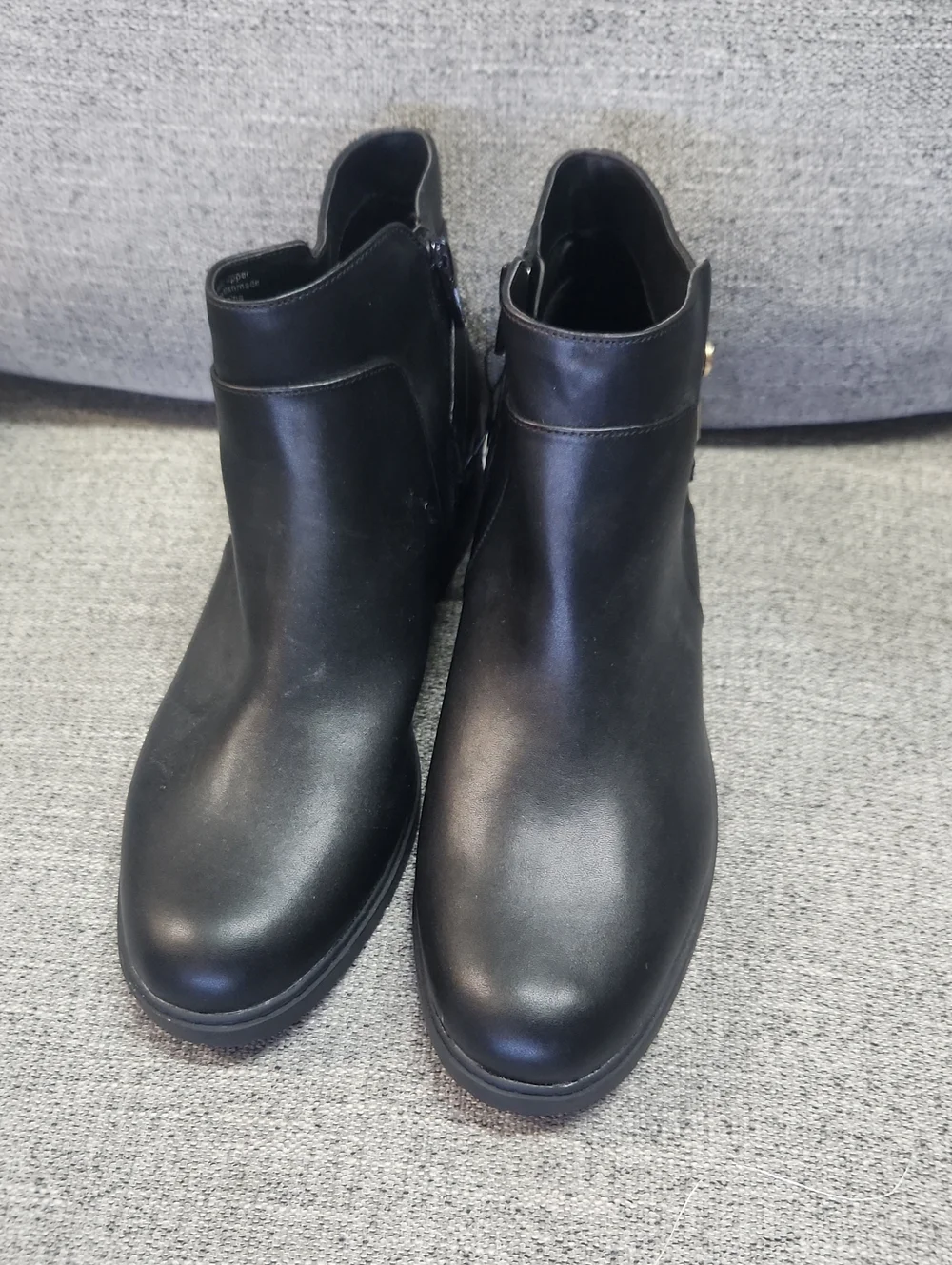 Giani Bernini Black Women's Leather Ankle Booties Memory Foam Size 10
